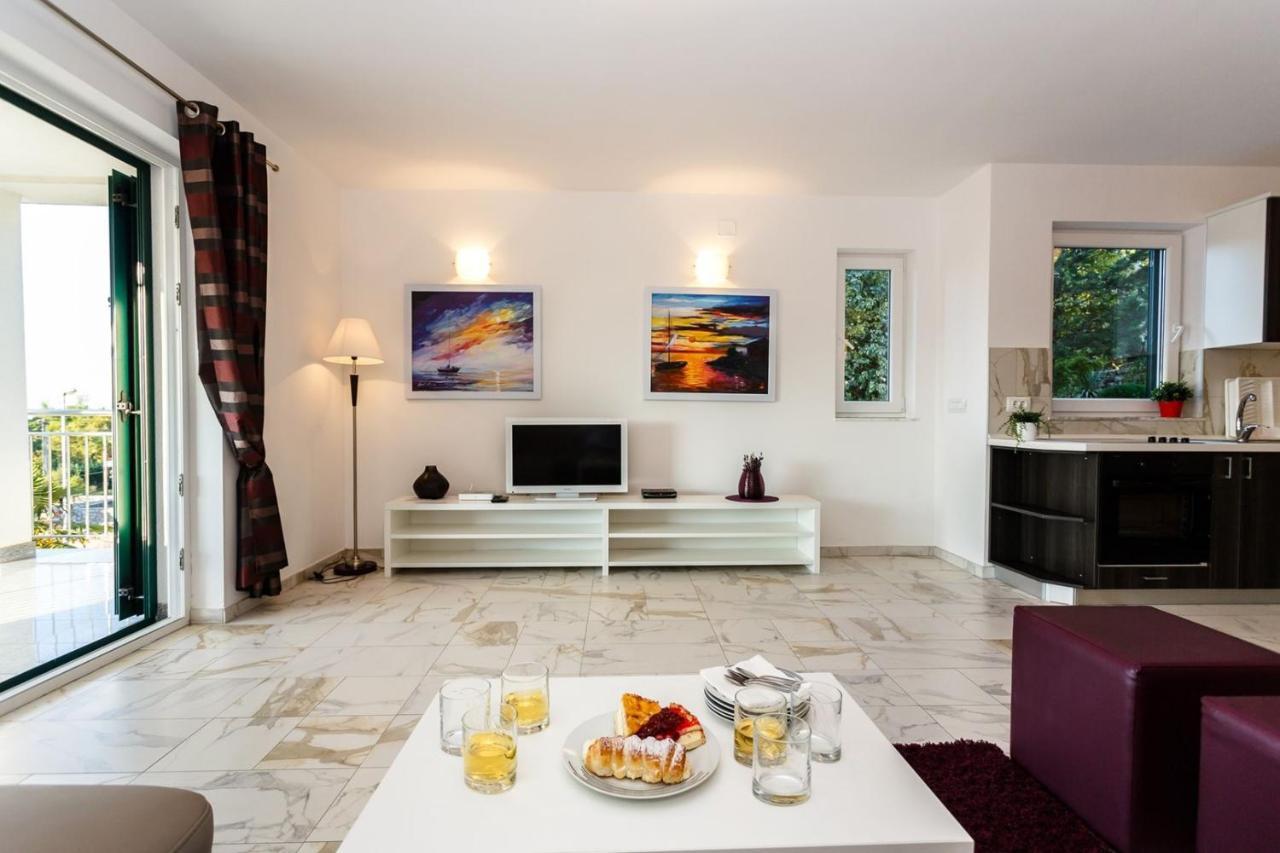 Apartments Adria Malinska Zewnętrze zdjęcie