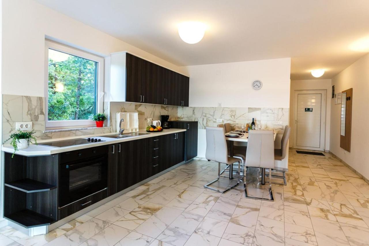 Apartments Adria Malinska Zewnętrze zdjęcie